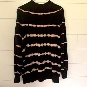 Wild Fable size Large Sweatshirt.